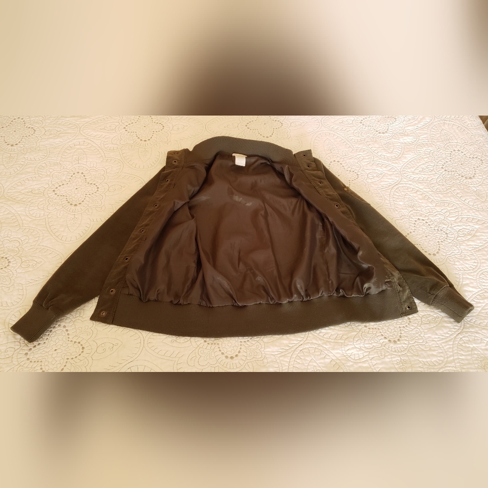 Army Green Bomber-style Jacket - Picture 5 of 15